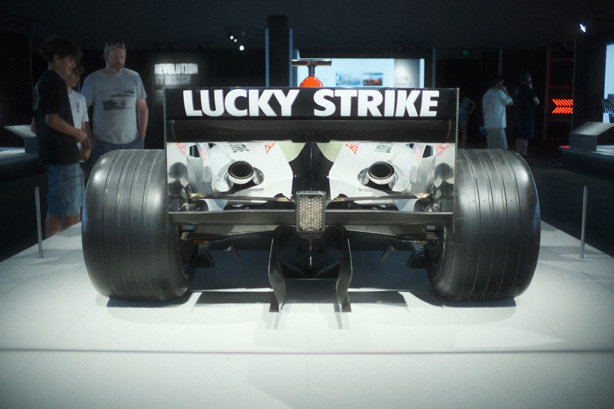 BAR Honda Lucky Strike rear wing